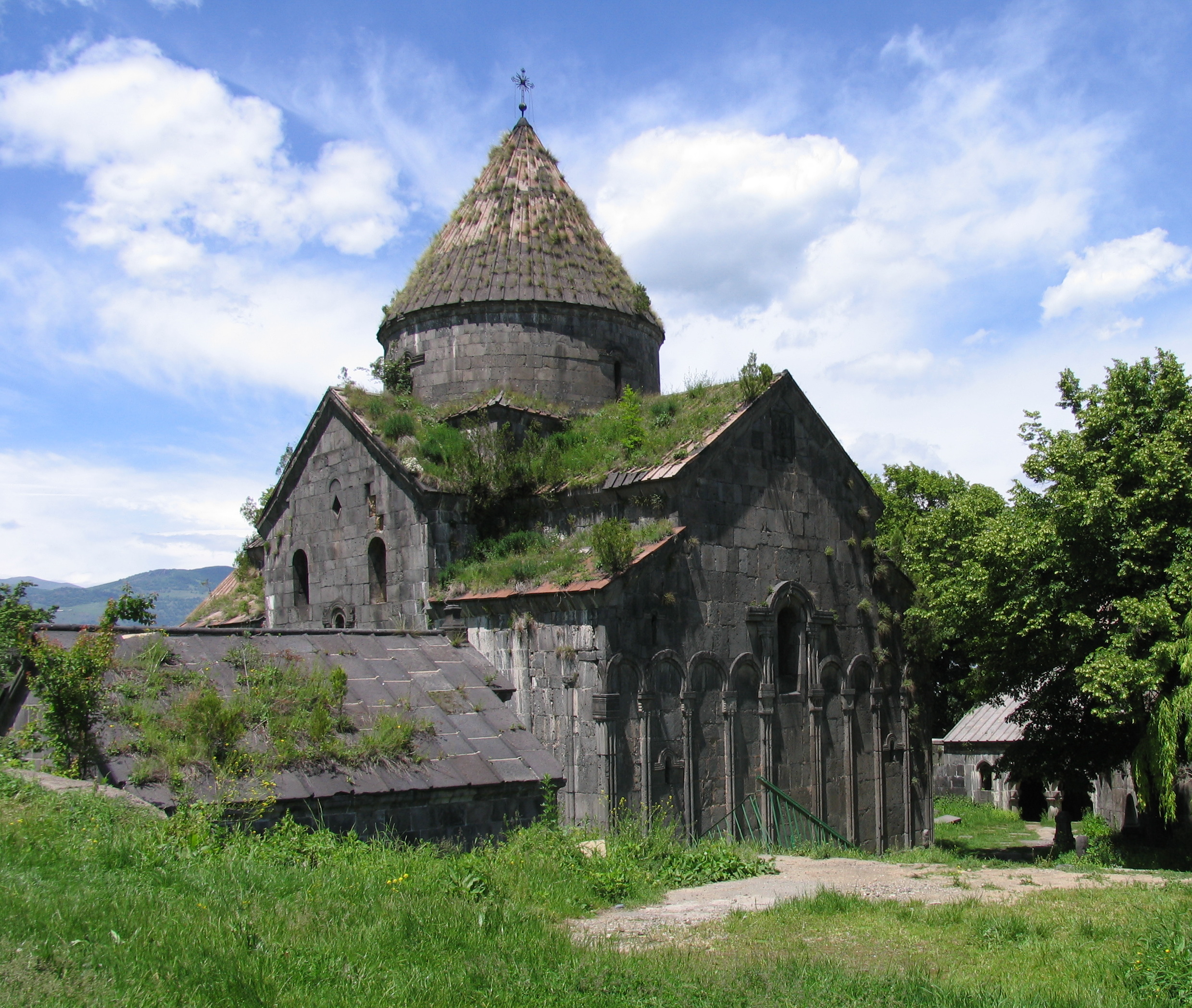 Санаин — монастырь, хранящий историю в камне